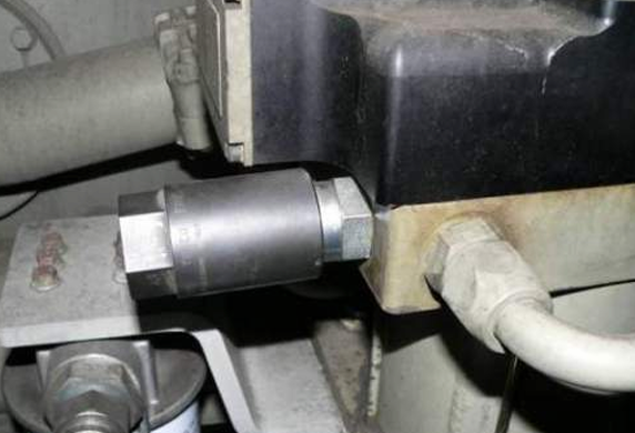 Evo Fuel Relief Valve Socket