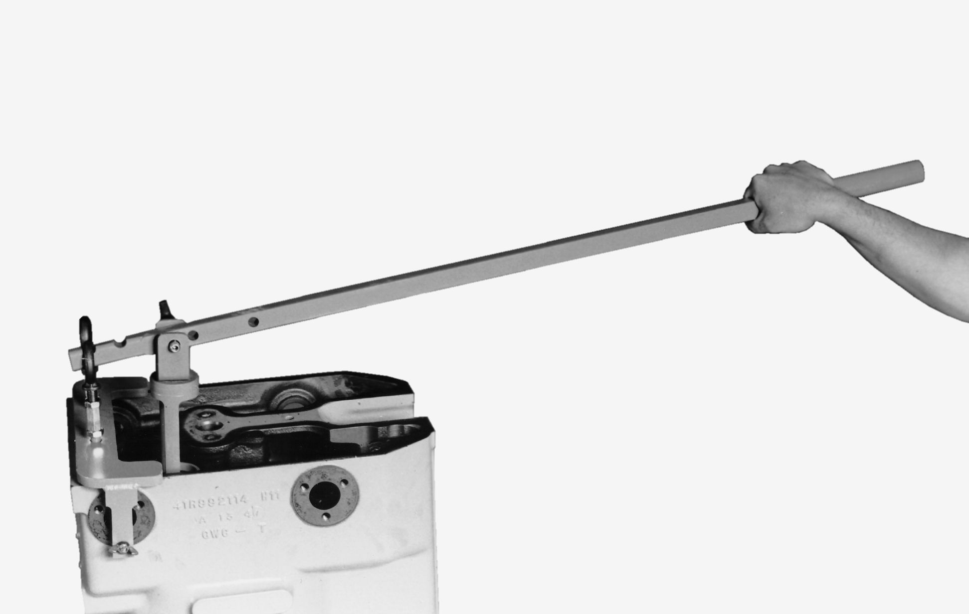 Single Valve Spring Compressor for GE FDL Engines