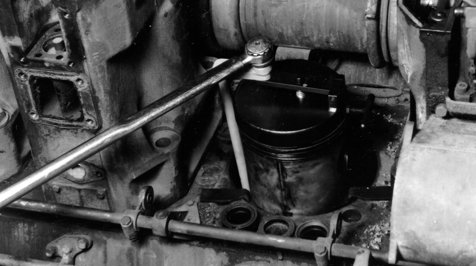 FDL Piston Pin Bolt Torquing Kit