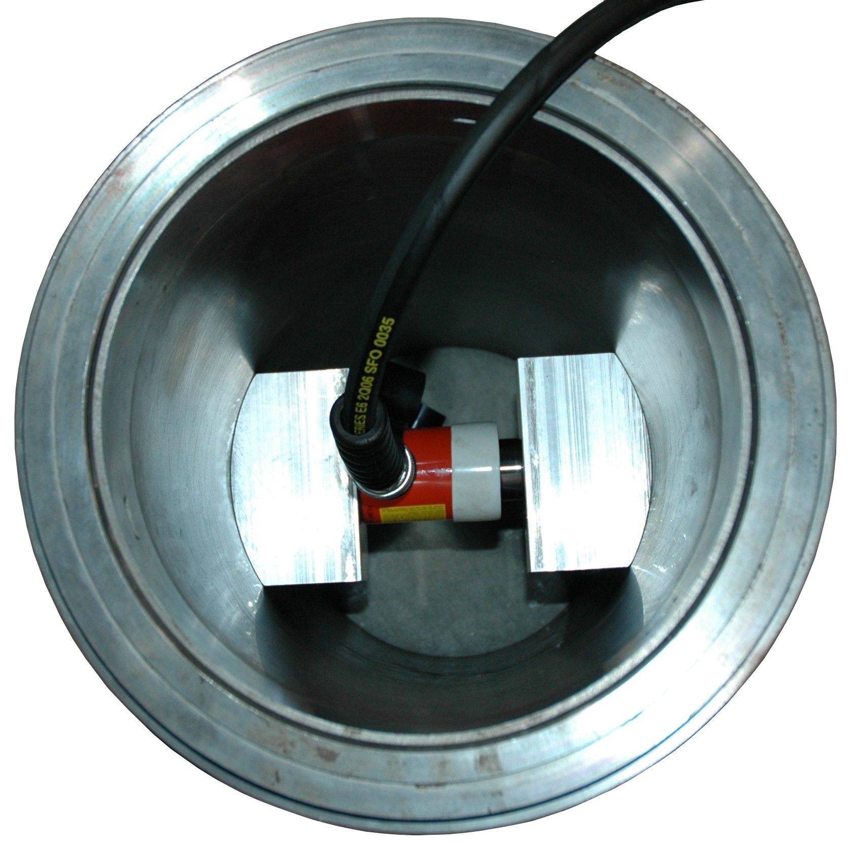 T85810K Aluminum Spacers in the Liner Bore